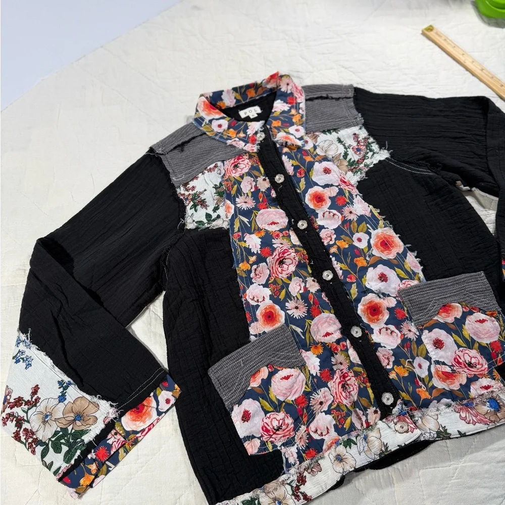 POL Black Floral Patchwork Utility Jacket - Picture 9 of 16